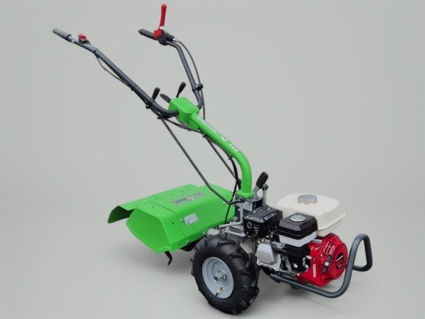 Tweewielige trekker CAMPO 111 met Honda GX160 OHV motor