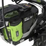 Detail van de EGO Power+ 56V accu motor op de Maaier met roterende zeis