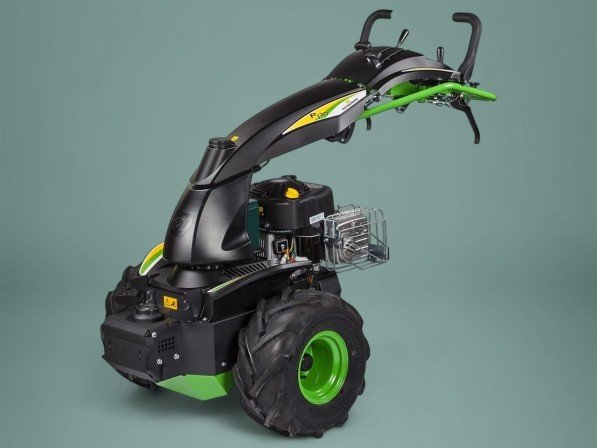 Multi-functionele machine P130 met Honda GXV390 OHV motor - hydrostatische aandrijving