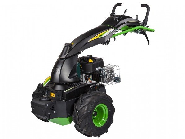 Multifunctionele machine P130 met Honda motor, zijaanzicht