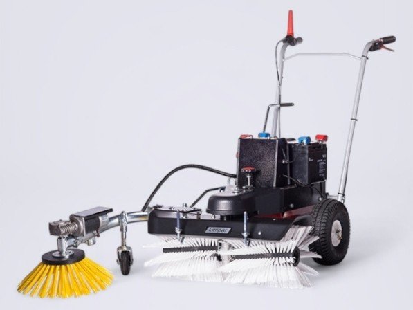 Veegmachine 70/110 cm - batterij 24 Volt - 50 AH - 1 versnelling vooruit - borstel ø 25 cm - zijborstel rechts