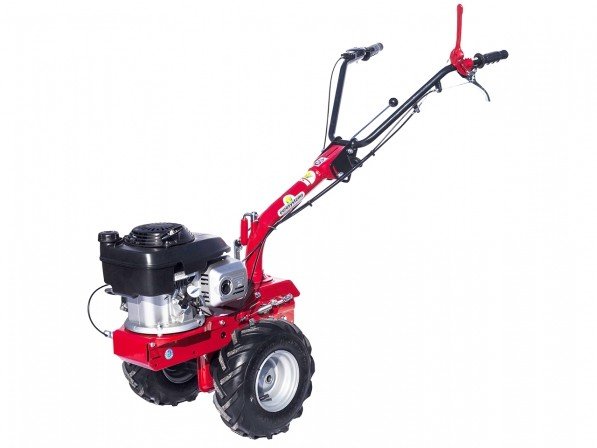 Multifunctionele machine P55 EVO met Honda GCVx170 OHC motor in witte achtergrond