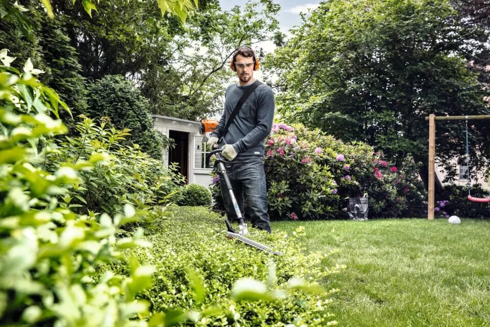 STIHL CombiMotor KM 131 R, 4-MIX motor, beugelgreep