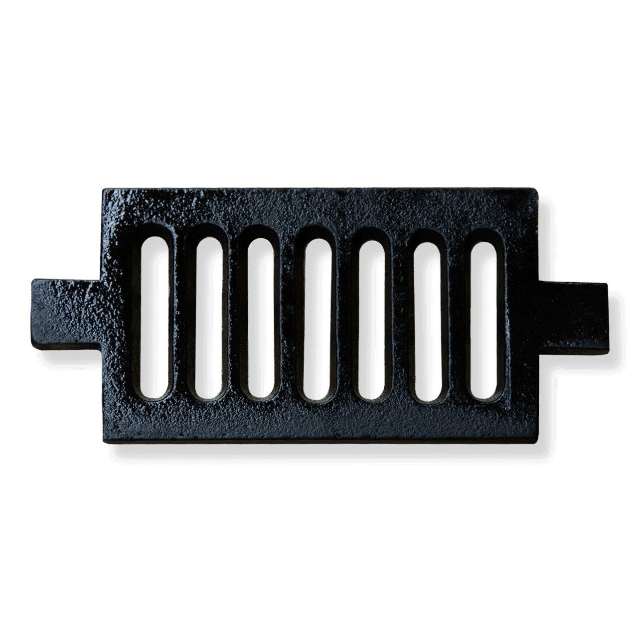 Zwart gietijzeren rooster met zes verticale sleuven, tegen een witte achtergrond, geschikt voor ventilatie en decoratie.