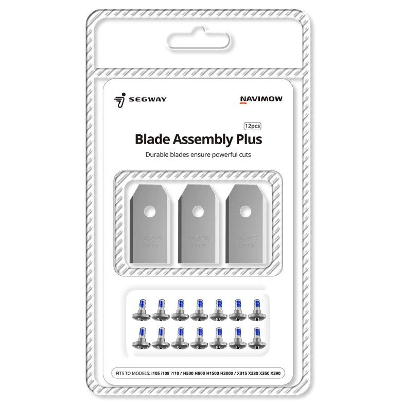 Een witte retailverpakking van Segway Navimow met daarop 'Blade Assembly Plus', '12pcs' en de tekst 'Durable blades ensure powerful cuts'. De verpakking toont drie zilverkleurige messen en twaalf blauwe schroeven. Onderaan staat 'FITS TO MODELS: I105 I108 I110 / H500 H800 H1500 H3000 / X315 X330 X350 X390'.