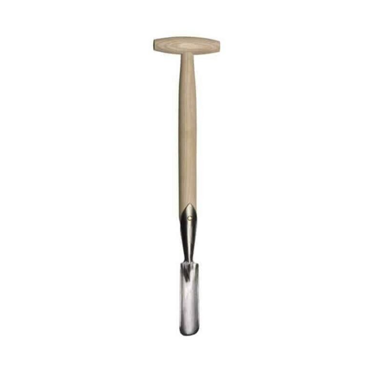 Een SNEEBOER Dievensteker met een lange houten steel, een T-vormig houten handvat en een smal, zilverkleurig metalen blad aan de onderzijde, afgebeeld op een witte achtergrond.