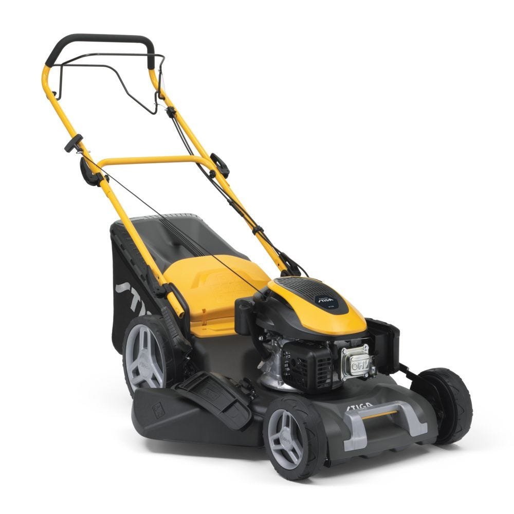 Stiga Combi 53 SQ benzine grasmaaier, vooraanzicht rechts.