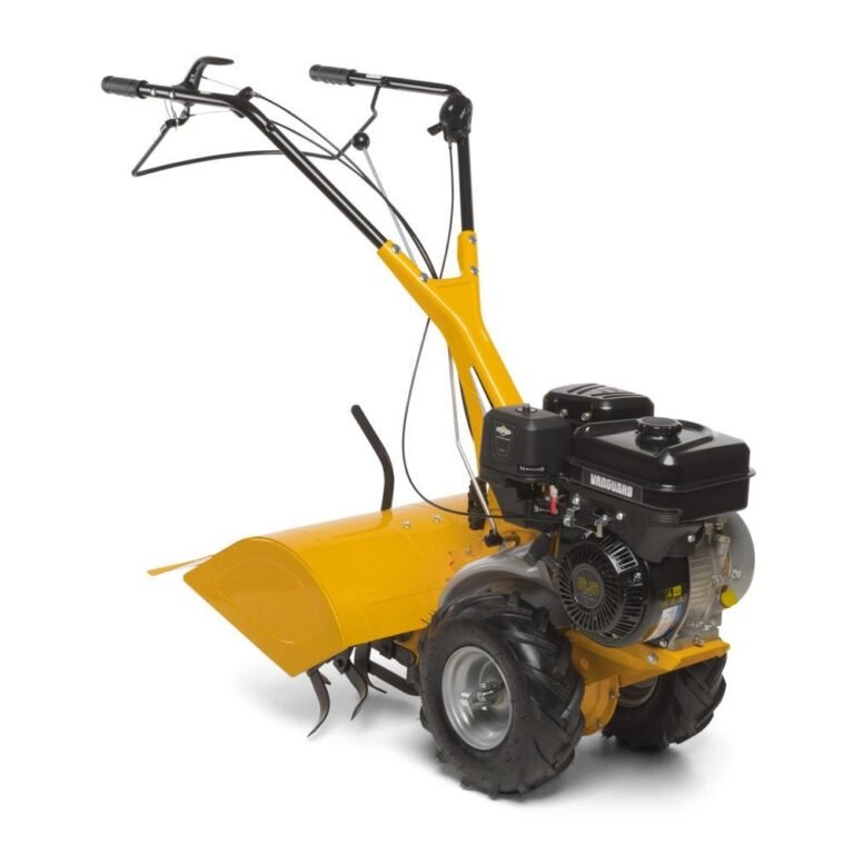 Schuin vooraanzicht van de STIGA Silex 103 B motorhakfrees met Vanguard motor op een witte achtergrond.