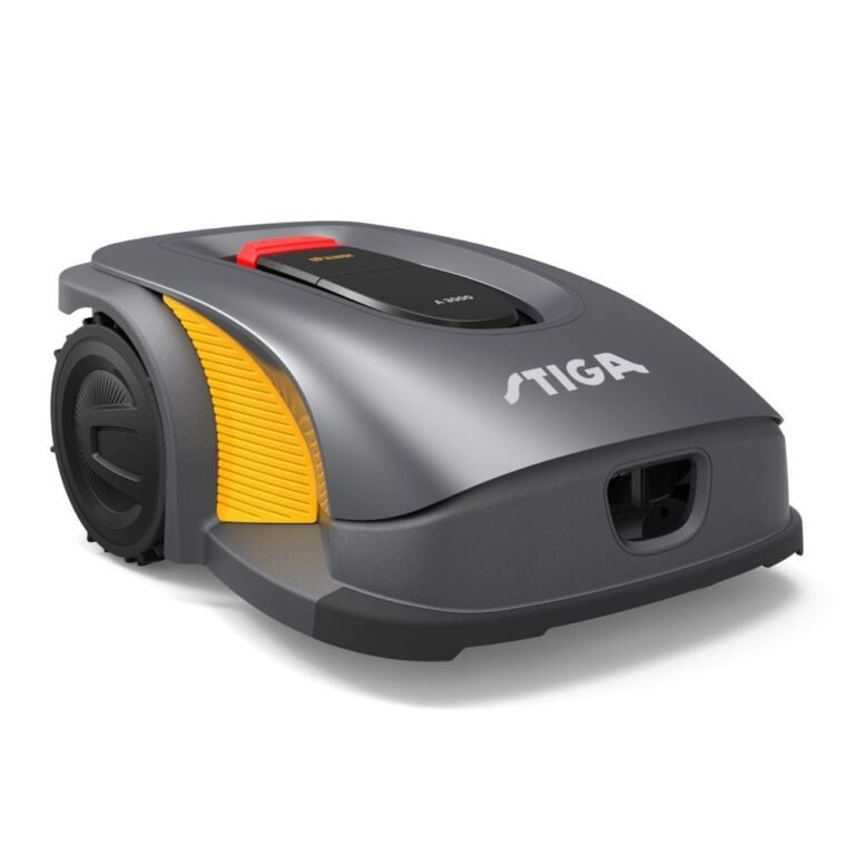 Vooraanzicht van de STIGA A 3000 robotmaaier in grijs met gele accenten op een witte achtergrond.