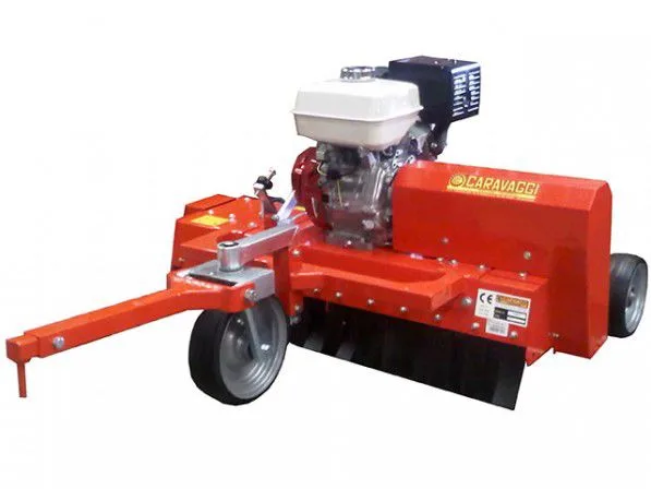Caravaggi ARIO120 getrokken verticuteermachine met Honda-motor