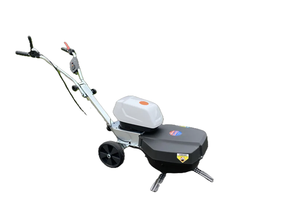 Kwern PRO 66 op STIHL-accu van rechts