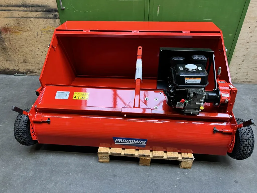 Intermac ST150MT veegmachine met eigen Kohler-motor, schuin van voren