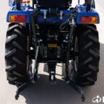 Achterzijde van de TM 3267 Eco met hefinrichting en trekhaak